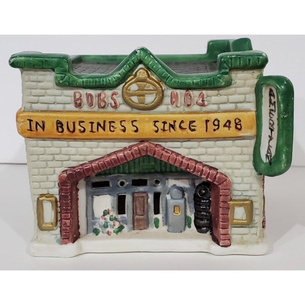 Santas Best Spirit of America BOBs no 4 GAS STATION small Christmas Village bldg